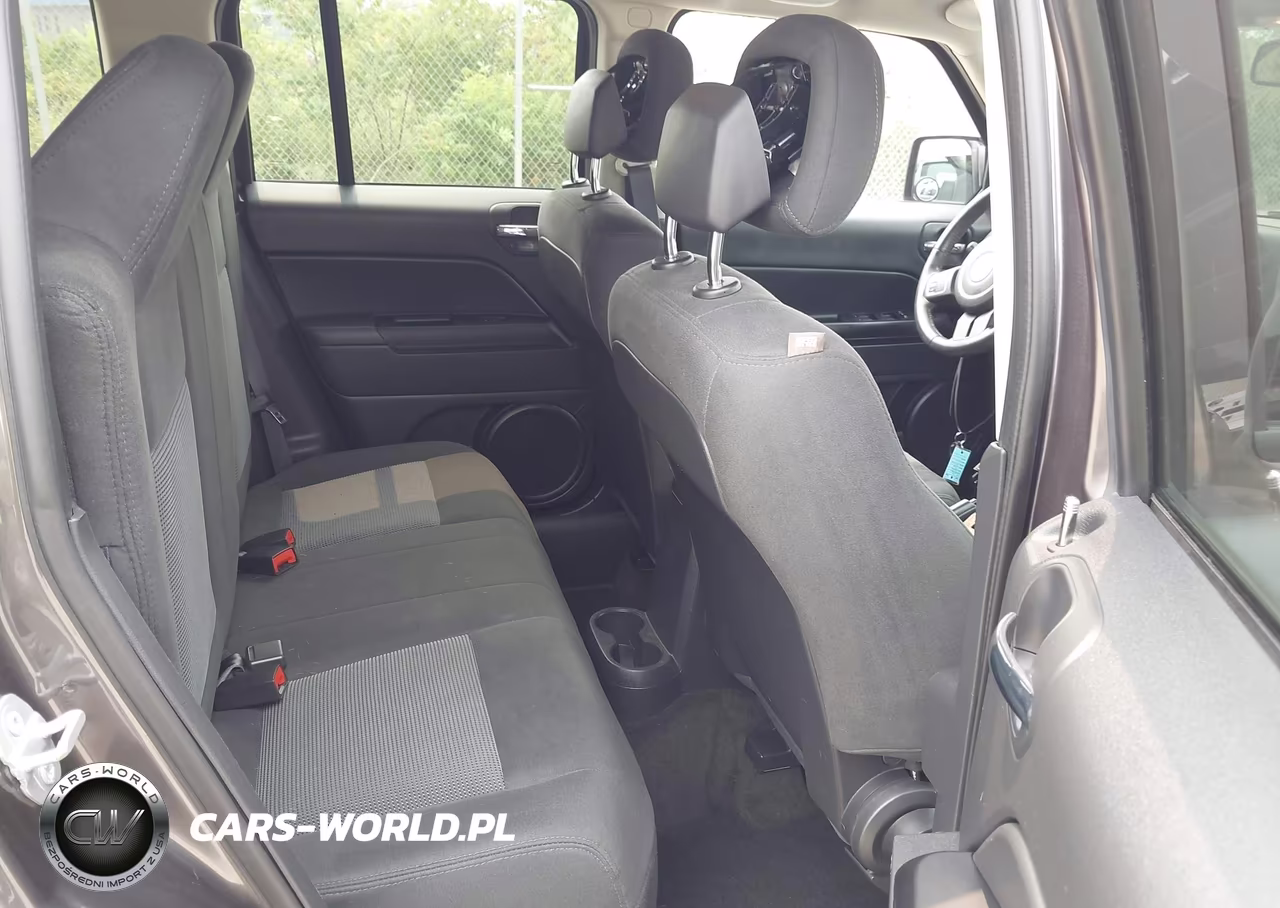2016 Jeep Patriot Latitude VIN:1C4NJRFB7GD627829 - 8