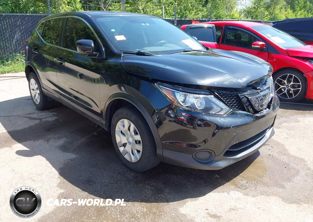 2018 Nissan Rogue Sport S – zdjęcie 1 z 16