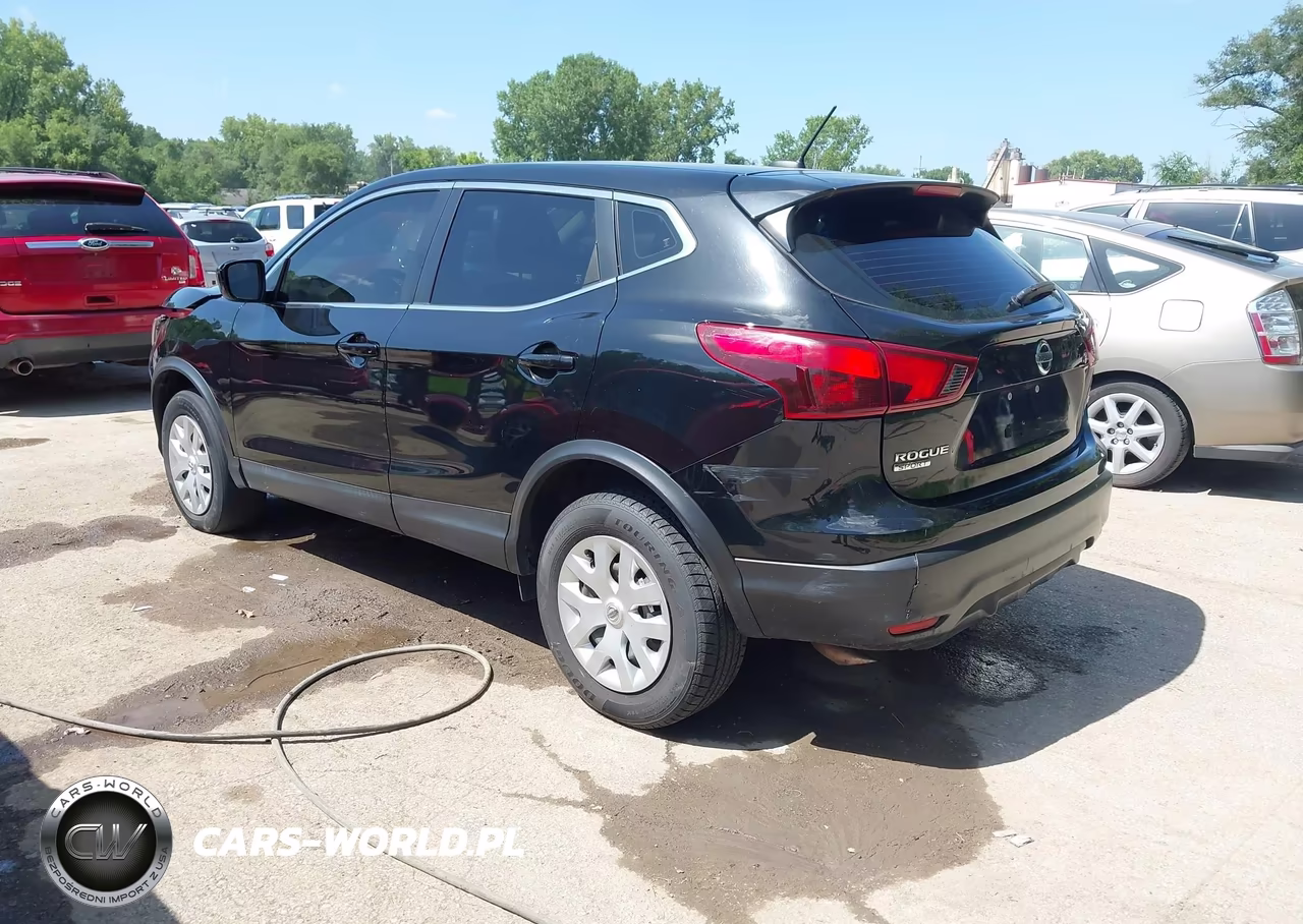 2018 Nissan Rogue Sport S VIN:JN1BJ1CR5JW256576 - 3