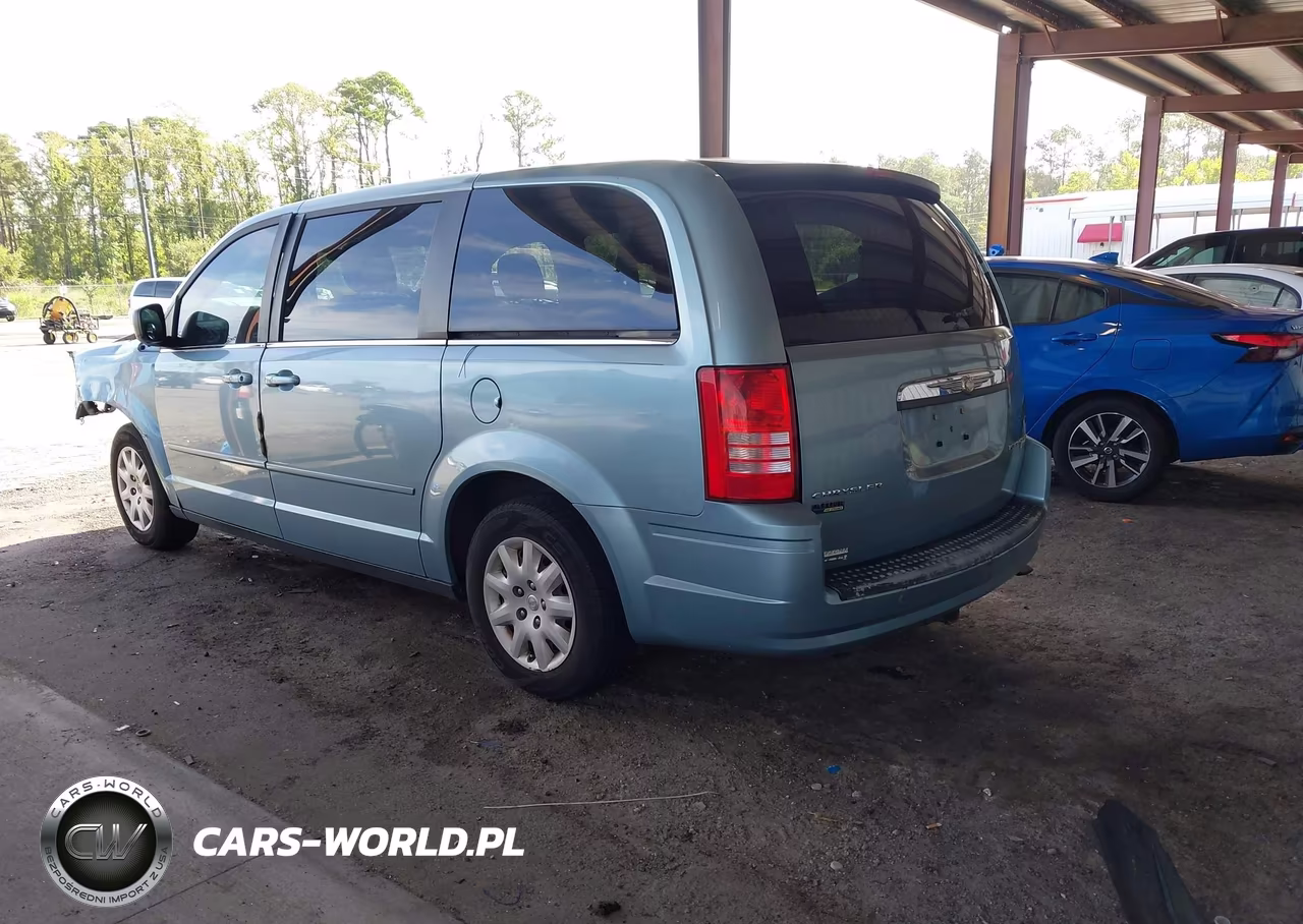 2009 Chrysler Town & Country Lx VIN:2A8HR44E79R611032 - 3