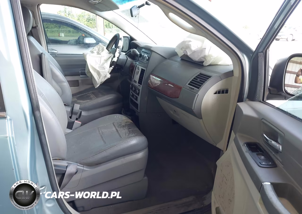 2009 Chrysler Town & Country Lx VIN:2A8HR44E79R611032 - 5
