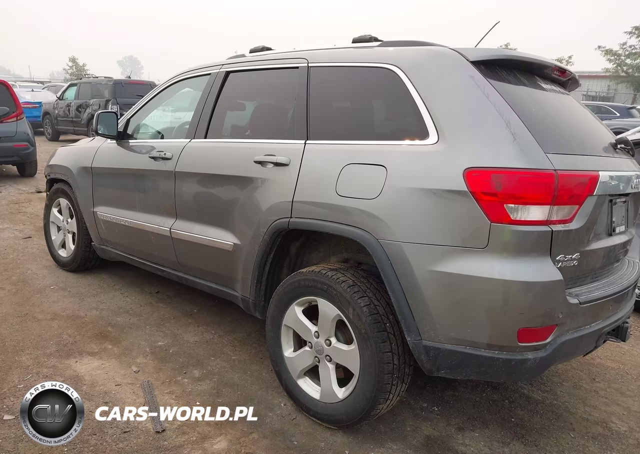 2012 Jeep Grand Cherokee Laredo VIN:1C4RJFAG2CC263127 - 3