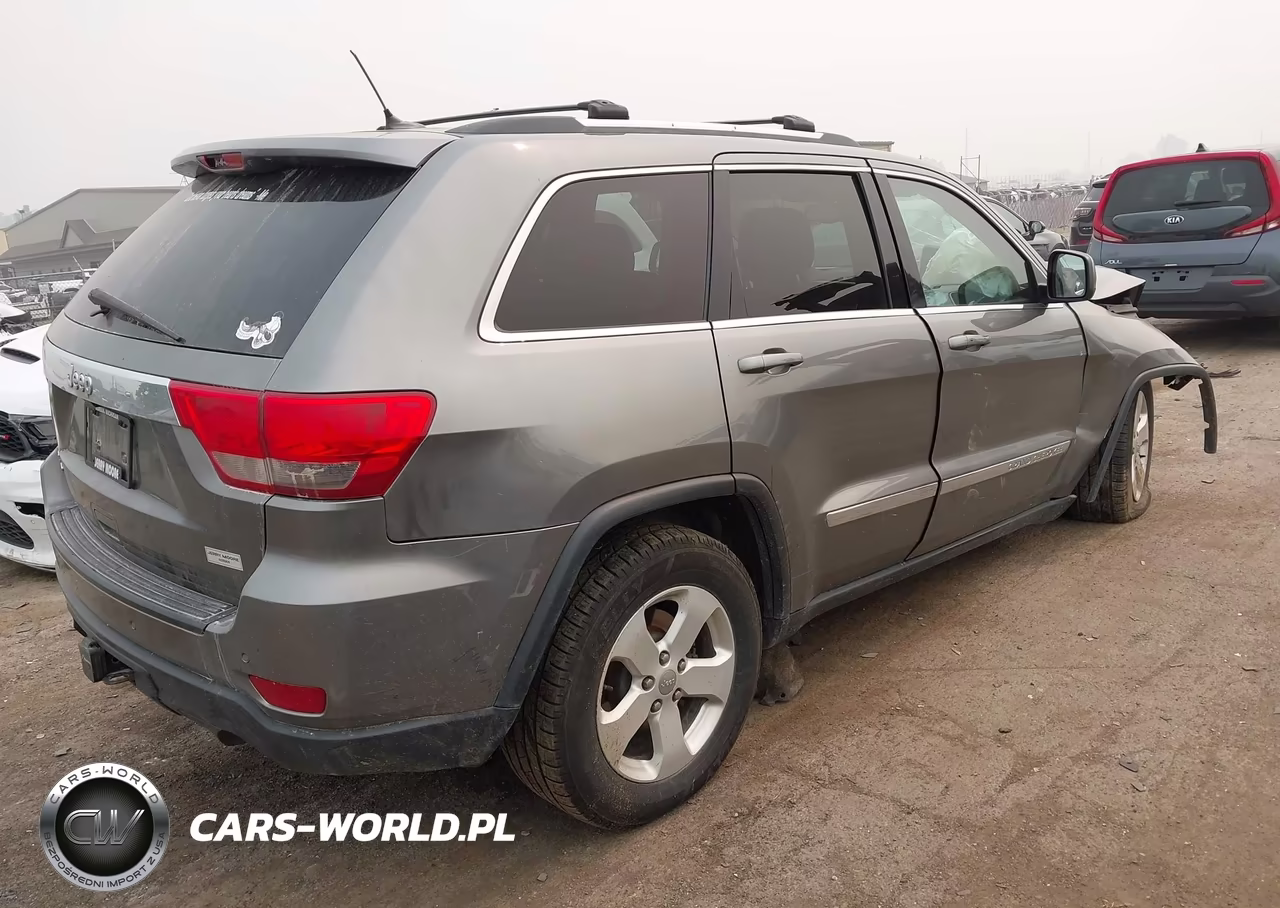 2012 Jeep Grand Cherokee Laredo VIN:1C4RJFAG2CC263127 - 4