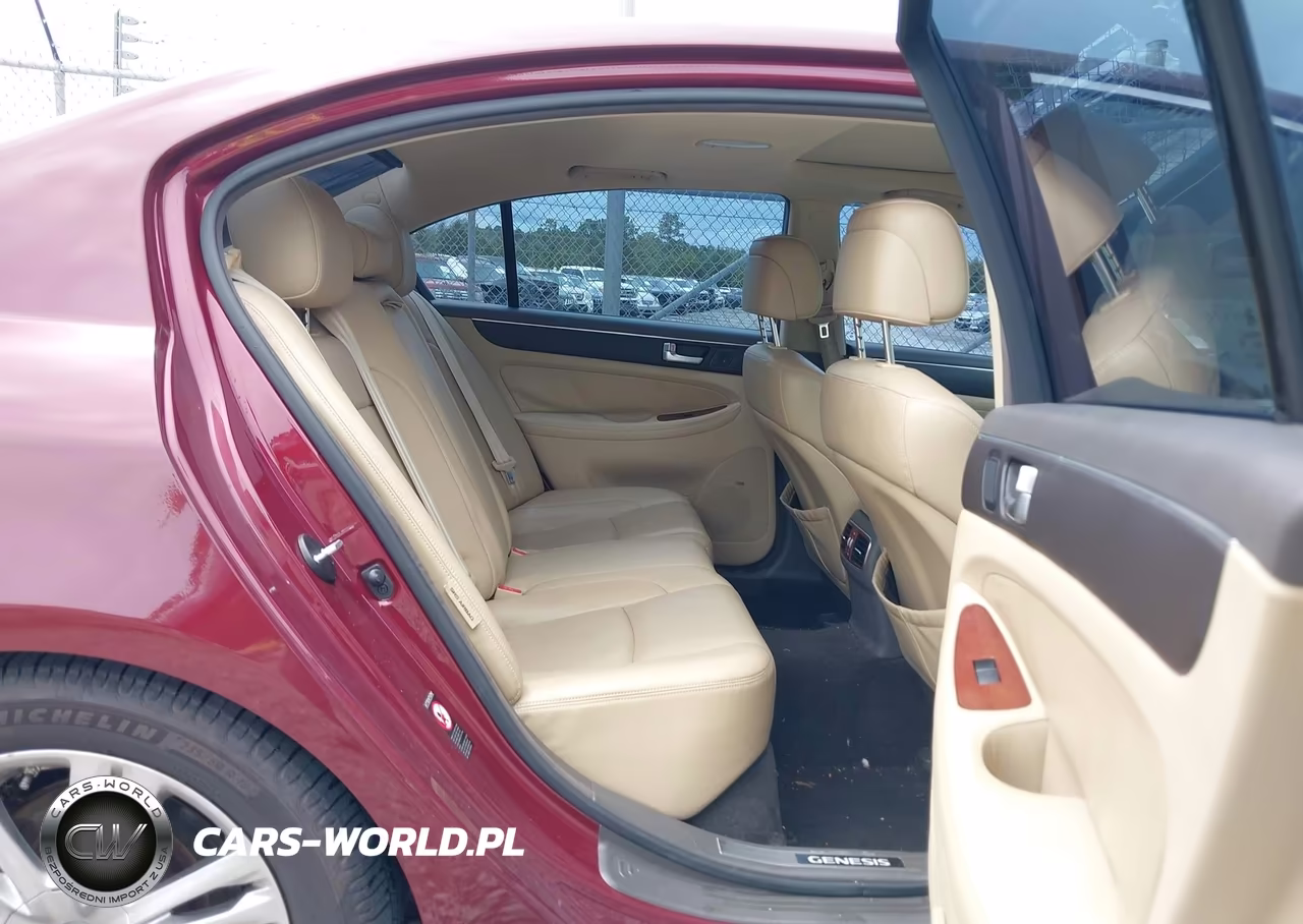 2012 Hyundai Genesis 4.6 VIN:KMHGC4DF8CU155674 - 8