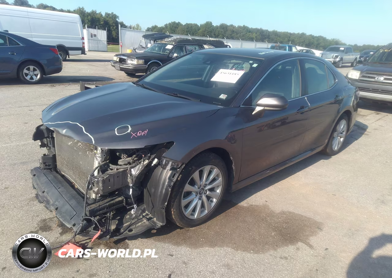 2019 Toyota Camry Le VIN:4T1B11HK6KU242784 - 2