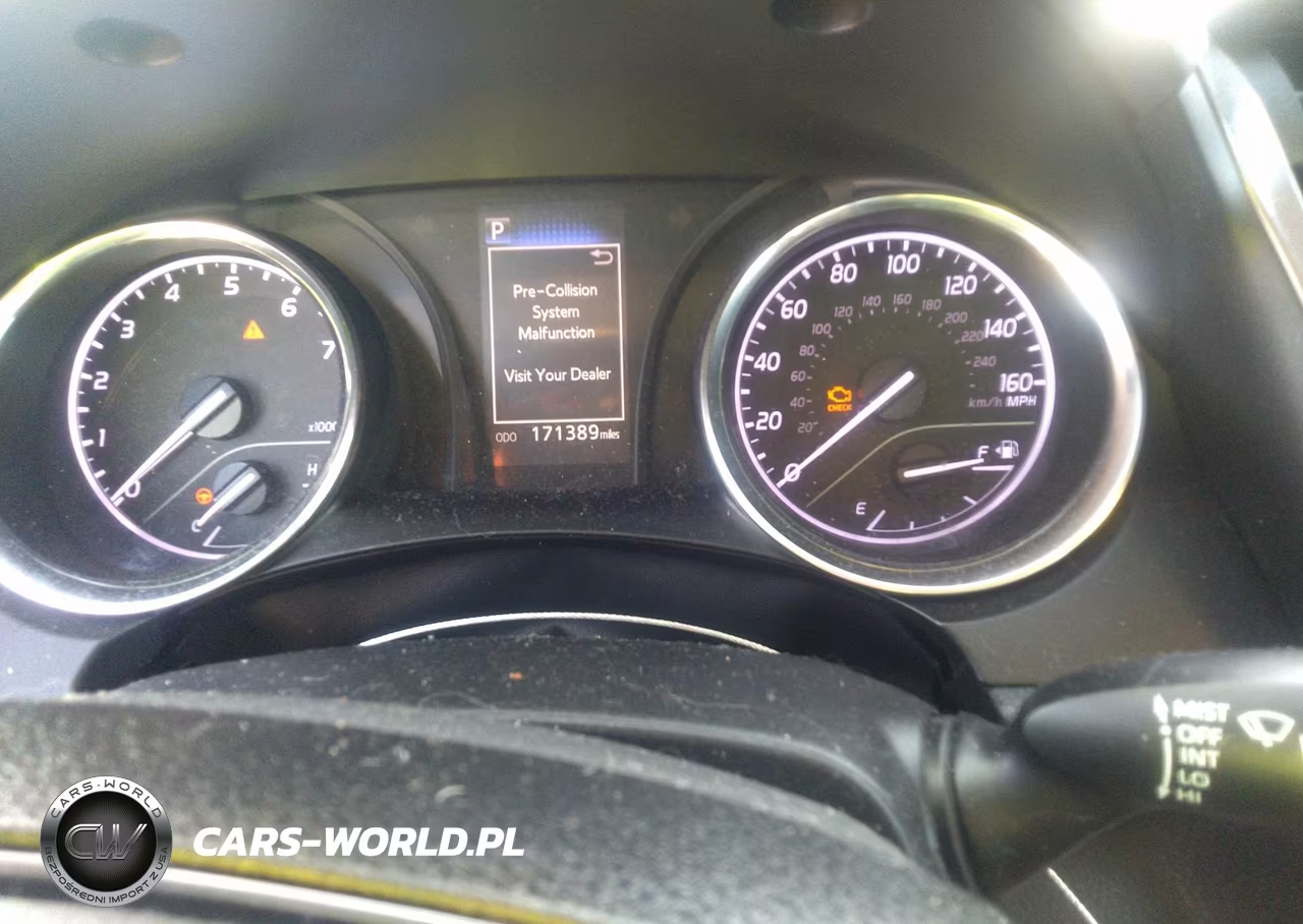 2019 Toyota Camry Le VIN:4T1B11HK6KU242784 - 7