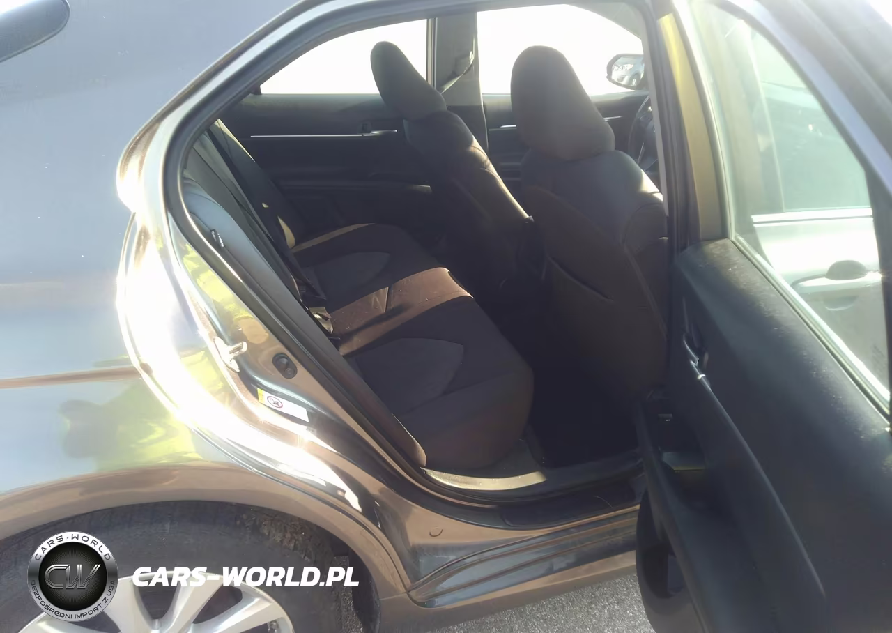 2019 Toyota Camry Le VIN:4T1B11HK6KU242784 - 8