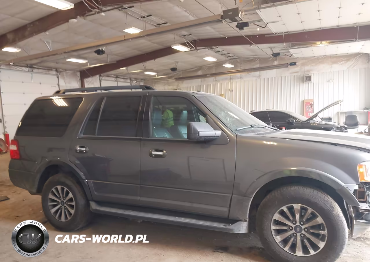 2016 Ford Expedition Xlt VIN:1FMJU1JT9GEF35909 - 13