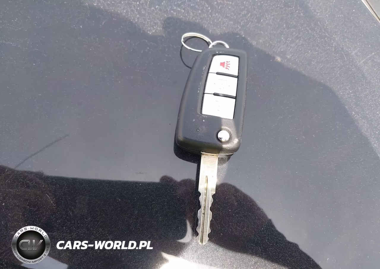 2019 Nissan Rogue S VIN:KNMAT2MV5KP505183 - 11