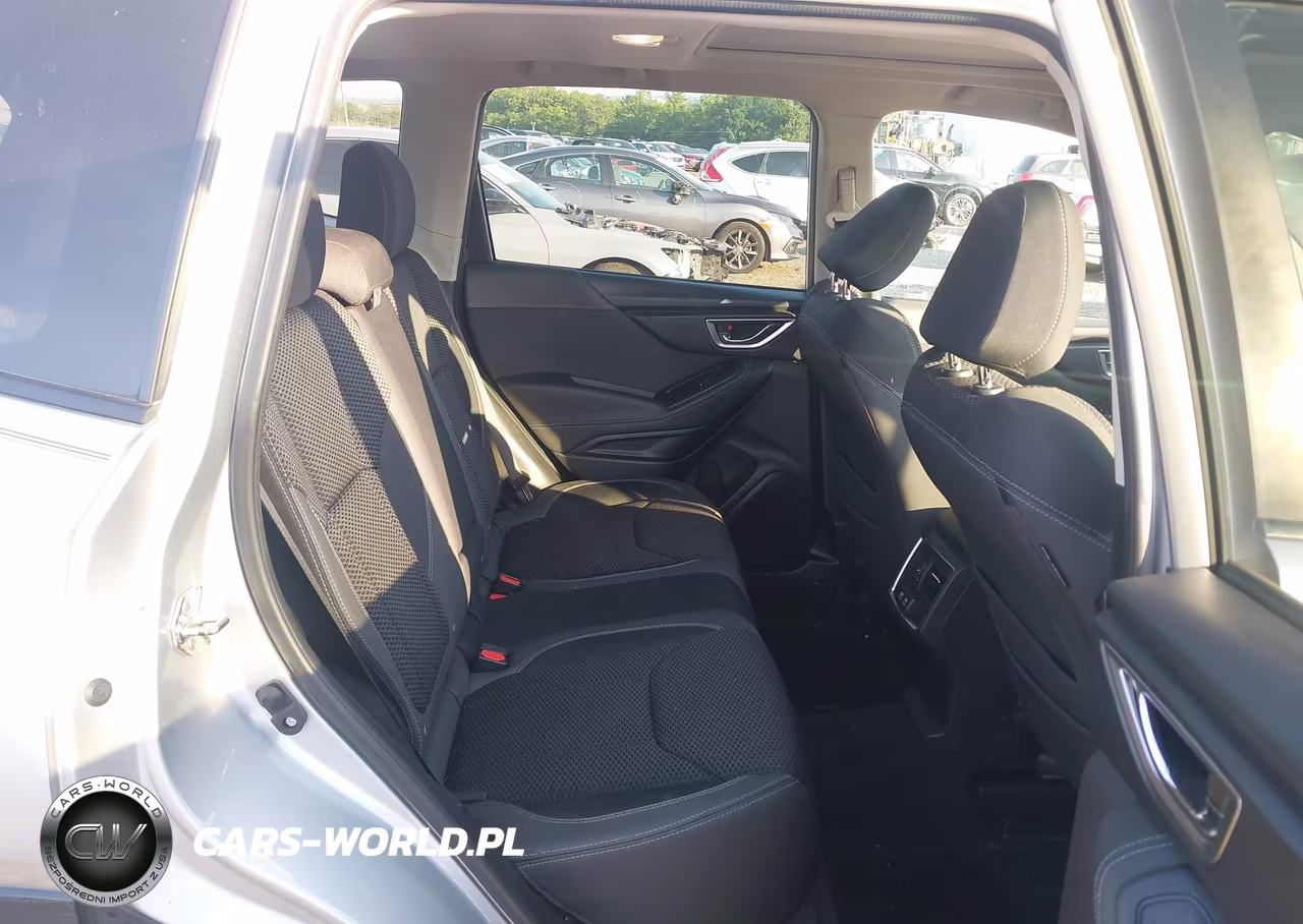 2019 Subaru Forester Premium VIN:JF2SKAGCXKH452844 - 8
