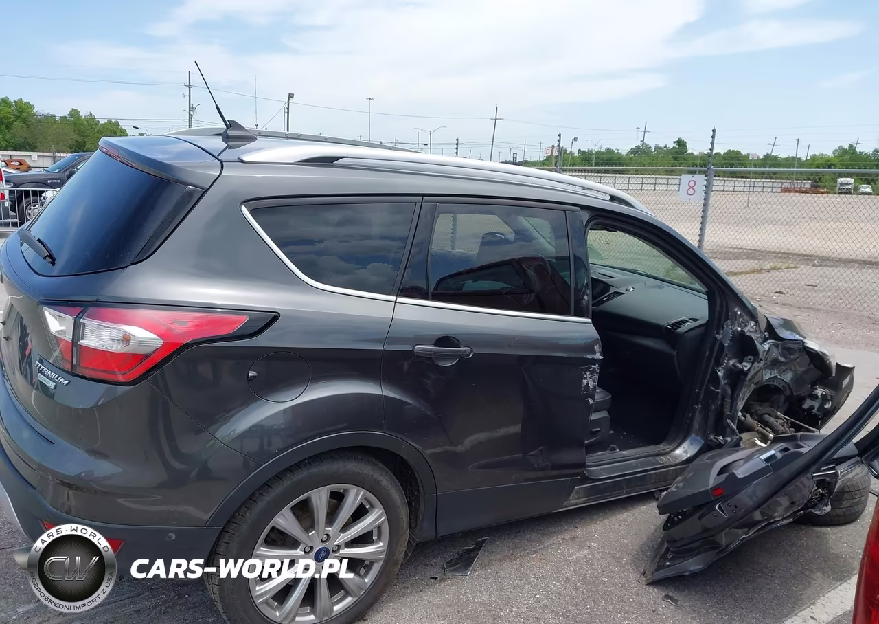 2018 Ford Escape Titanium VIN:1FMCU0J91JUD43615 - 13