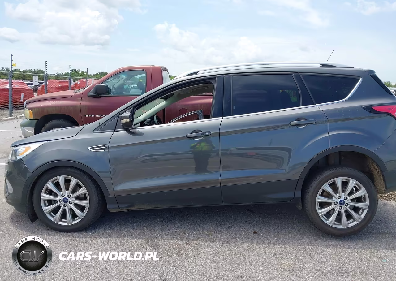 2018 Ford Escape Titanium VIN:1FMCU0J91JUD43615 - 14