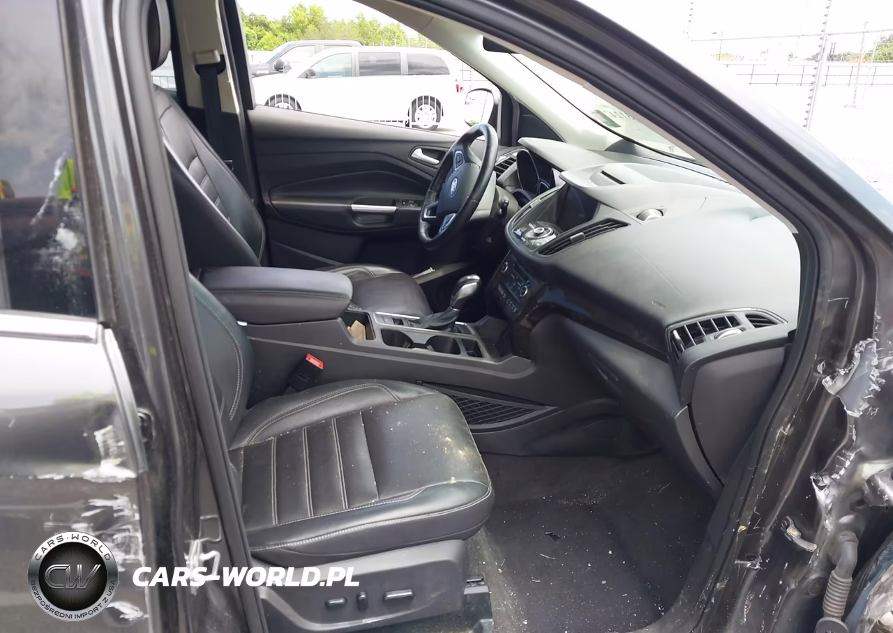 2018 Ford Escape Titanium VIN:1FMCU0J91JUD43615 - 5