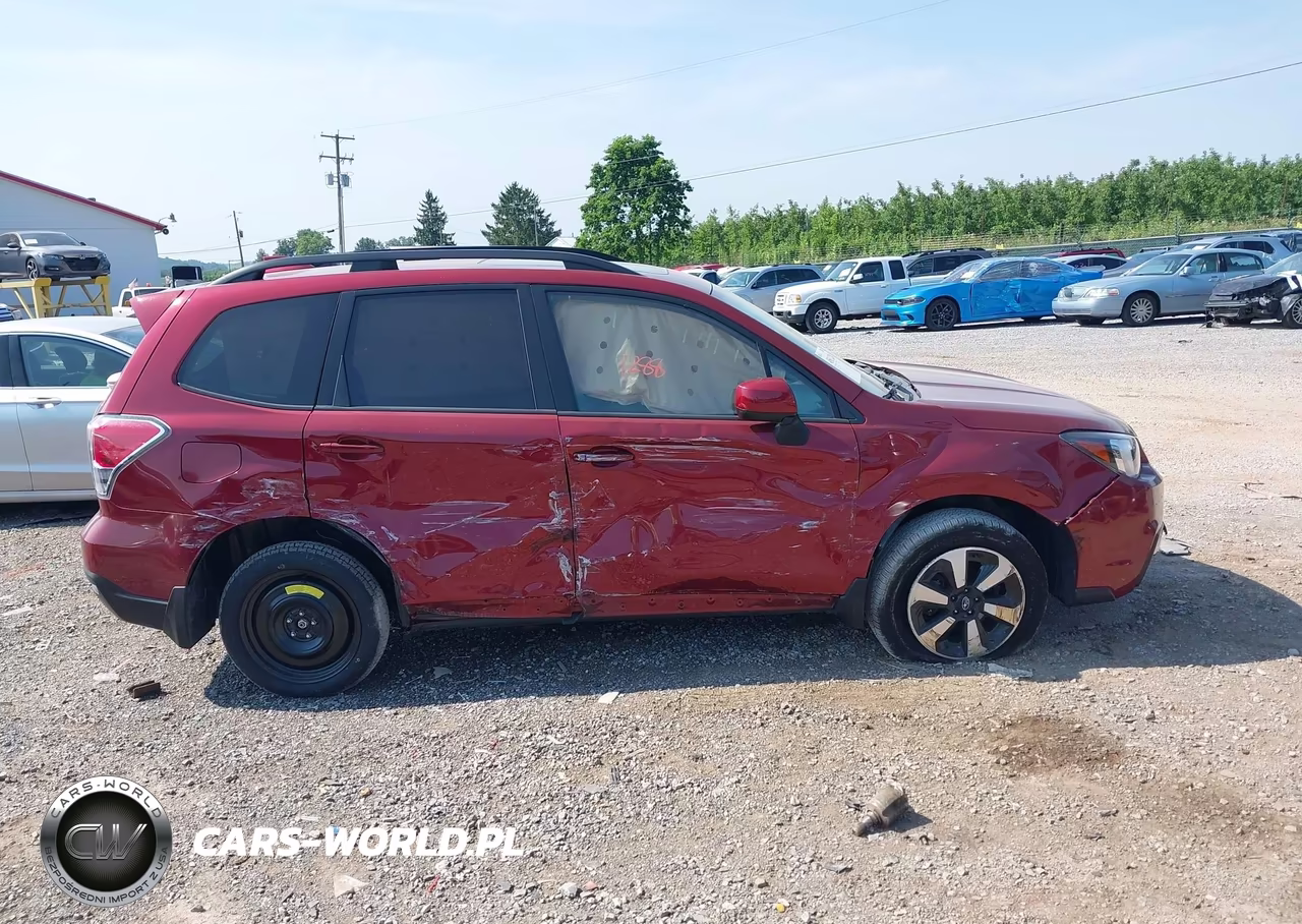 2018 Subaru Forester 2.5I Premium VIN:JF2SJAGC3JH570638 - 13