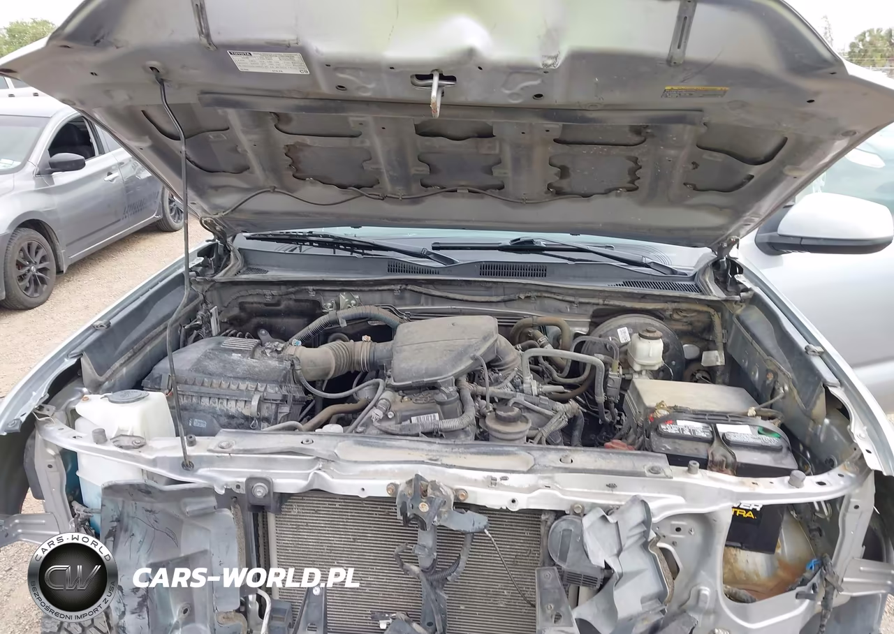 2021 Toyota Tacoma Sr VIN:5TFAX5GN2MX194106 - 10