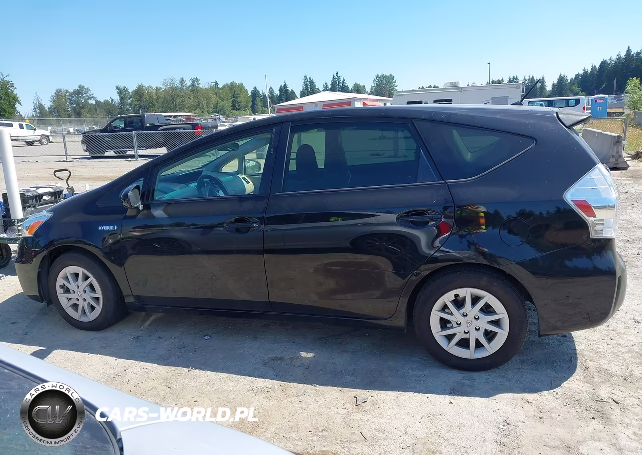 2013 Toyota Prius V Two VIN:JTDZN3EU4D3221269 - 14