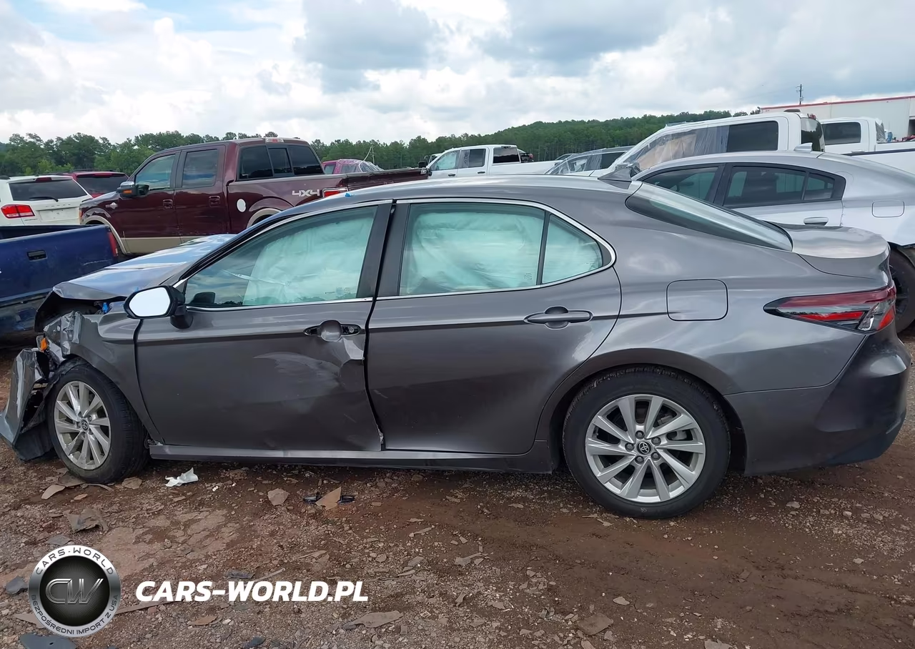 2024 Toyota Camry Le VIN:4T1C11AK4RU867547 - 13