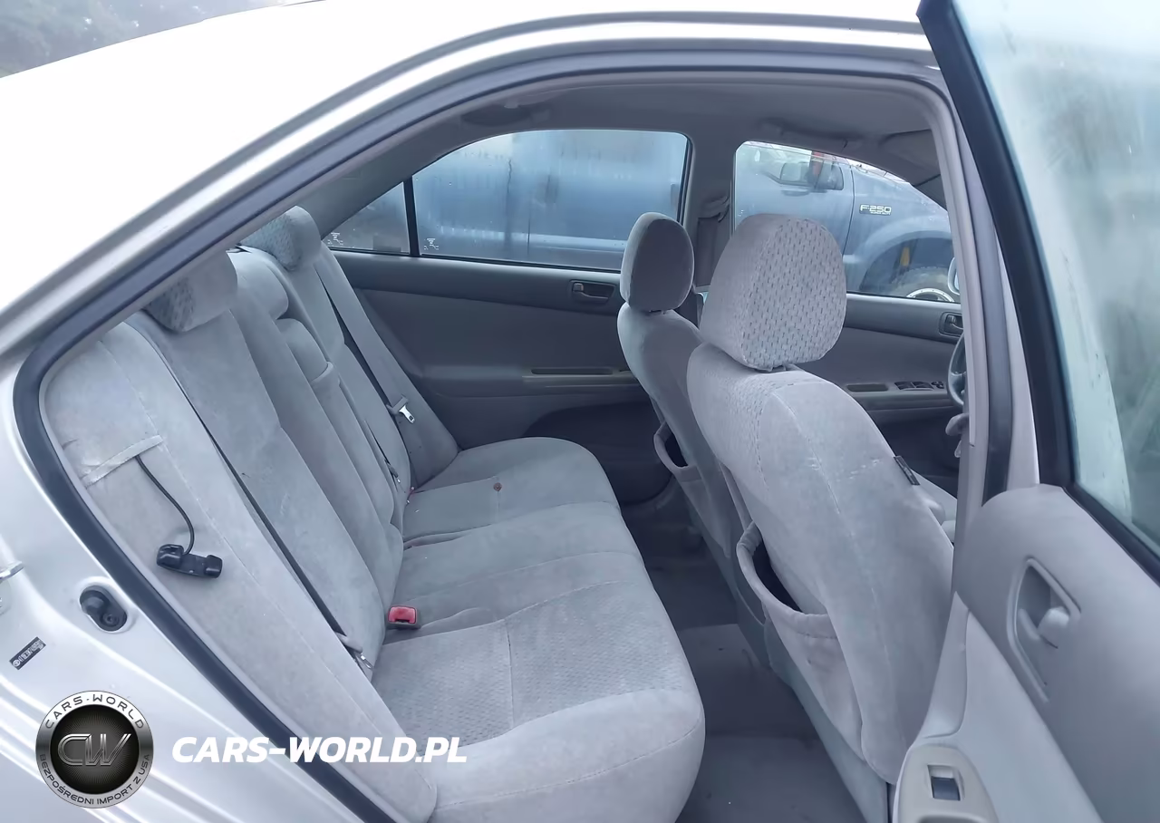 2004 Toyota Camry Le VIN:4T1BE30K74U905911 - 8