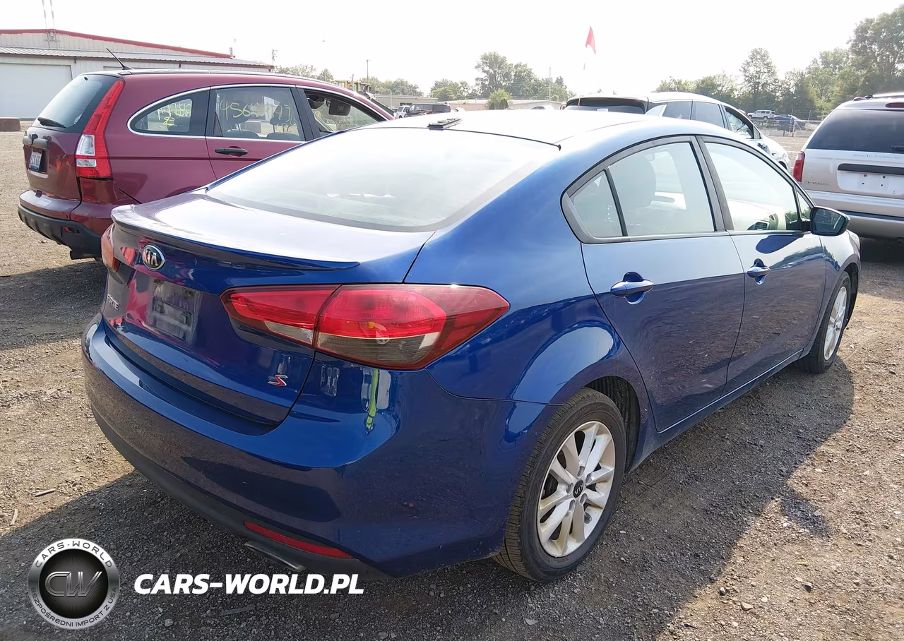 2017 Kia Forte S VIN:3KPFL4A7XHE087574 - 4
