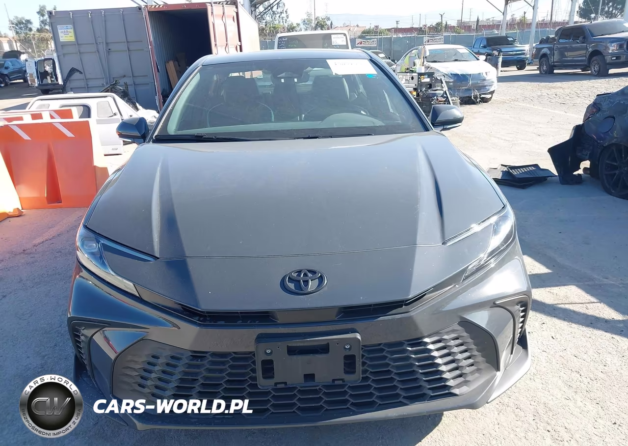 2026 Toyota Camry Se VIN:4T1DAACKXTU670410 - 12