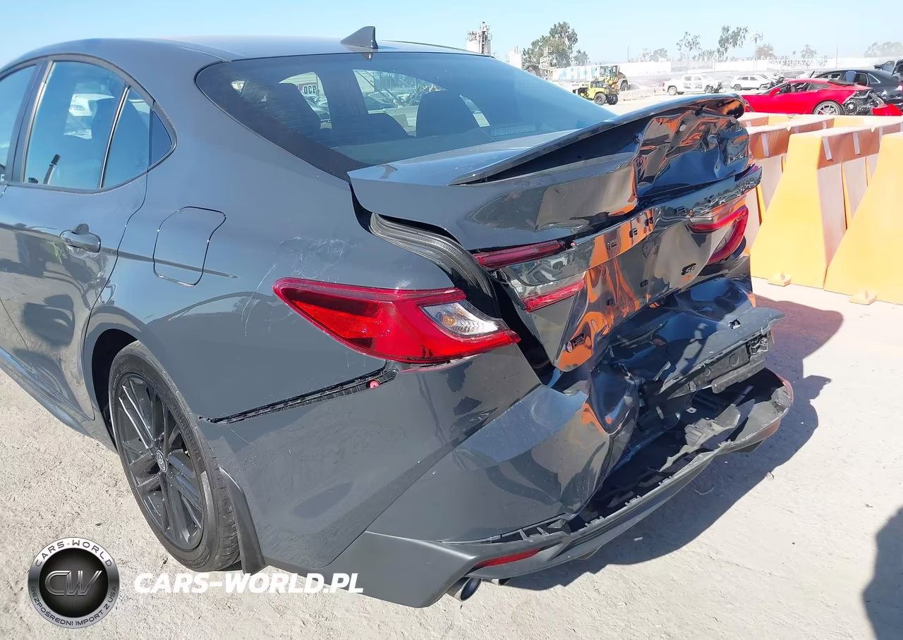 2026 Toyota Camry Se VIN:4T1DAACKXTU670410 - 17