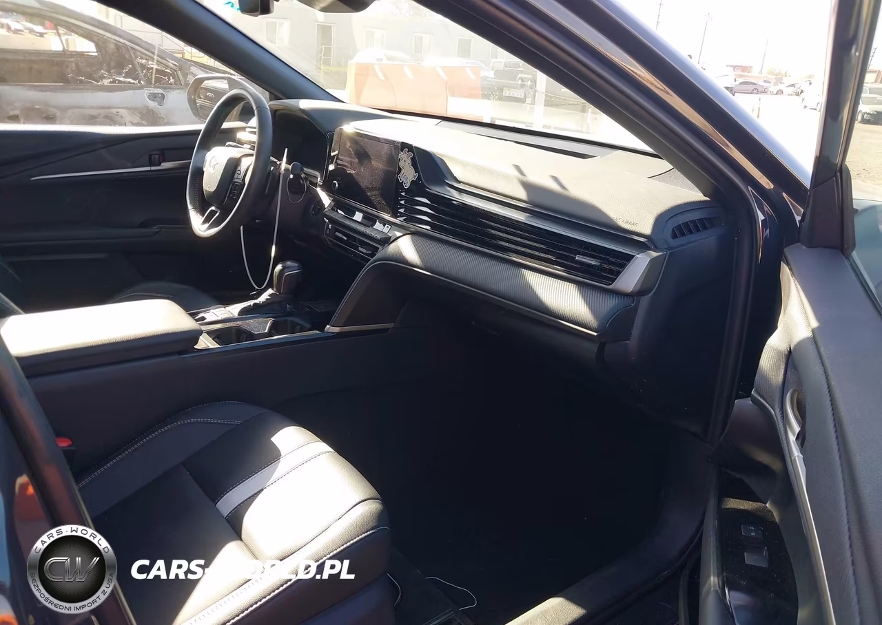 2026 Toyota Camry Se VIN:4T1DAACKXTU670410 - 5