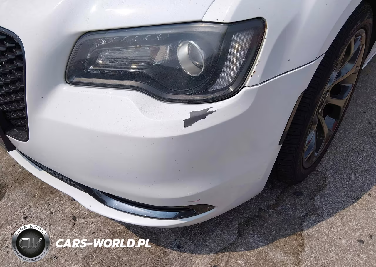 2015 Chrysler 300 S VIN:2C3CCABG5FH829482 - 6