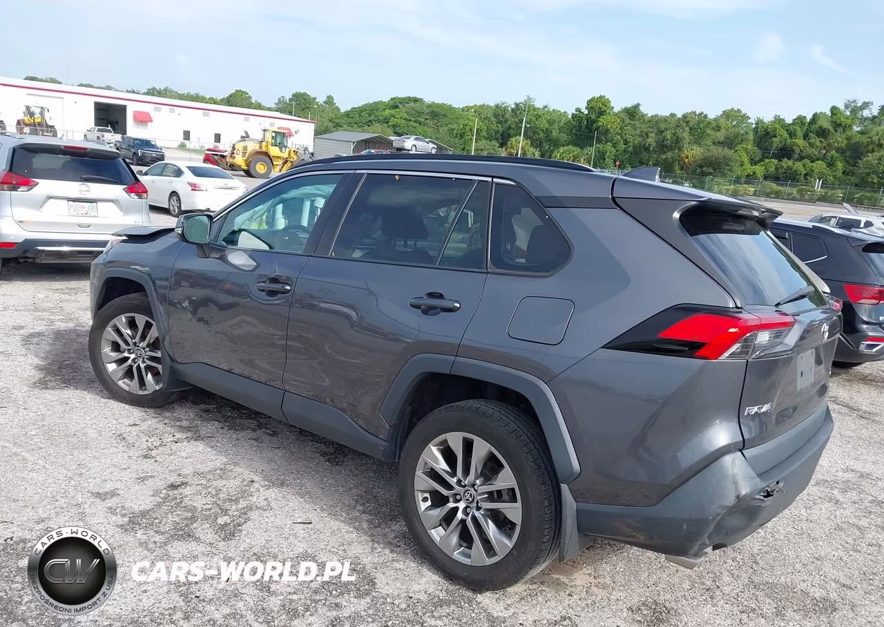 2021 Toyota Rav4 Xle Premium VIN:2T3C1RFV5MC172206 - 3