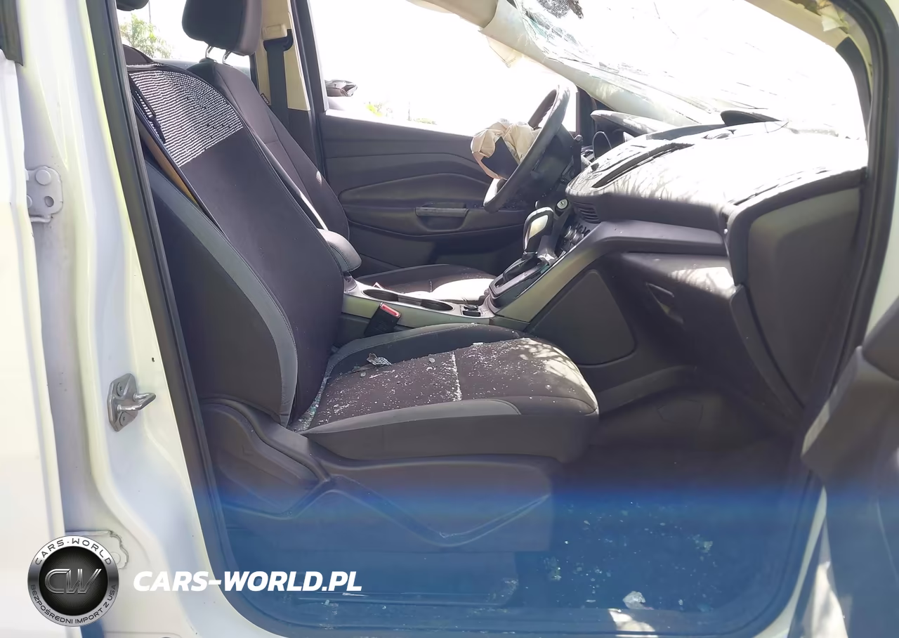 2015 Ford Escape S VIN:1FMCU0F7XFUB65427 - 5