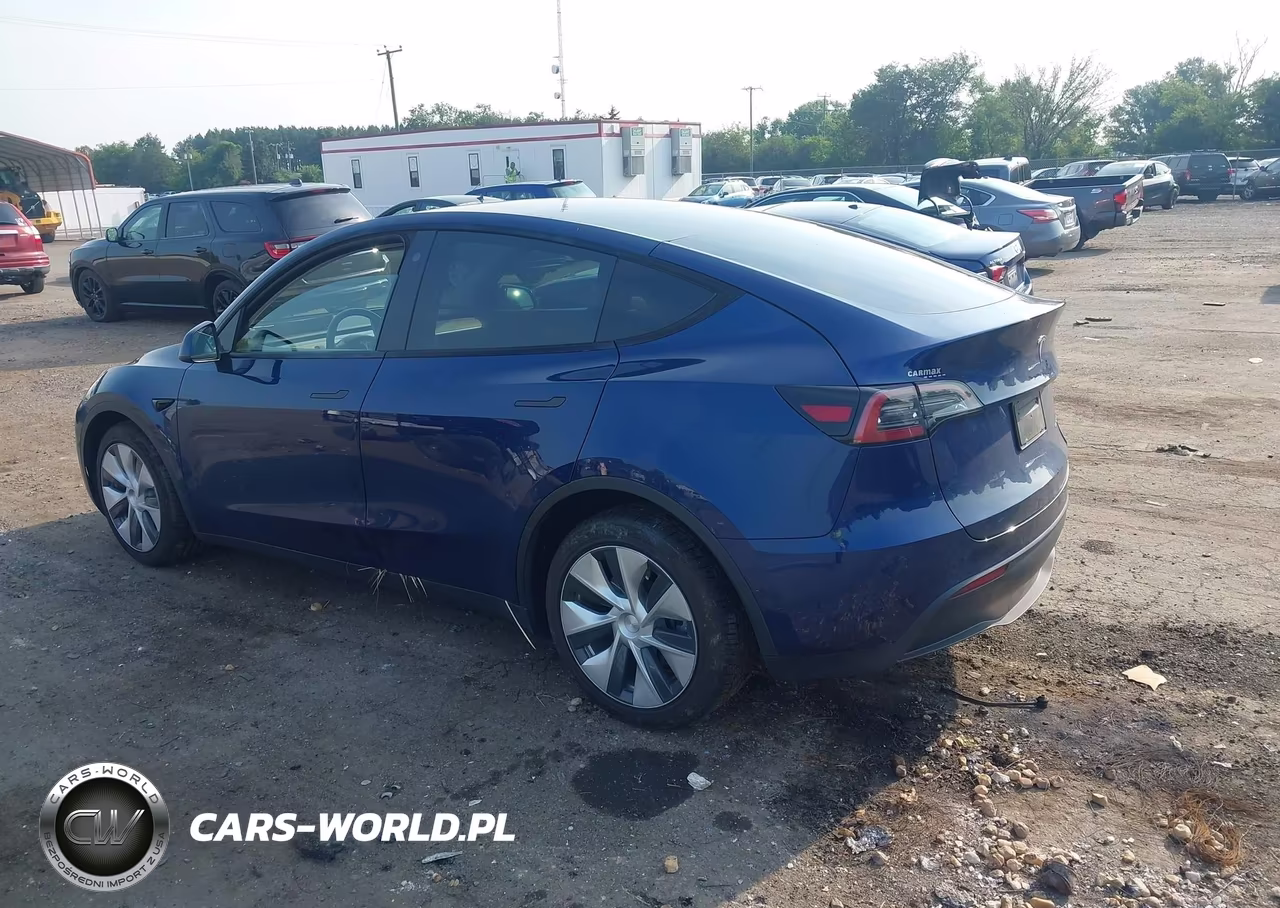2022 Tesla Model Y Long Range Dual Motor All-Wheel Drive VIN:7SAYGDEE6NF372867 - 3