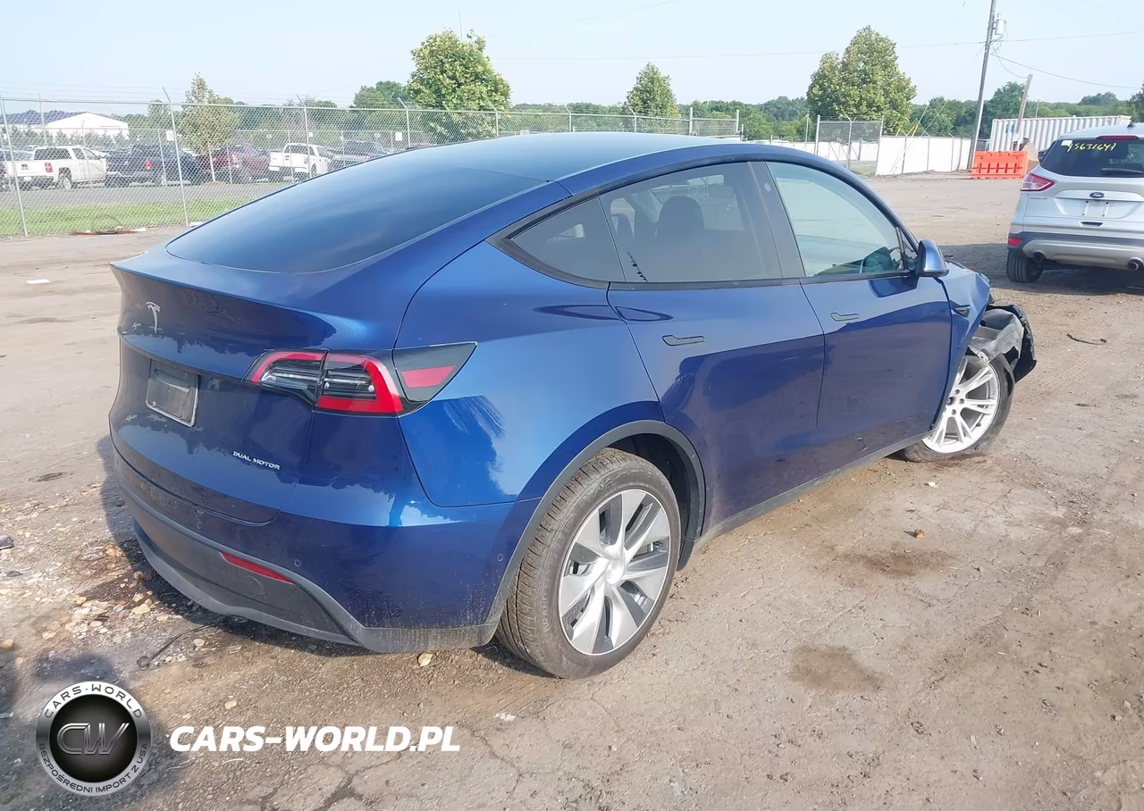 2022 Tesla Model Y Long Range Dual Motor All-Wheel Drive VIN:7SAYGDEE6NF372867 - 4
