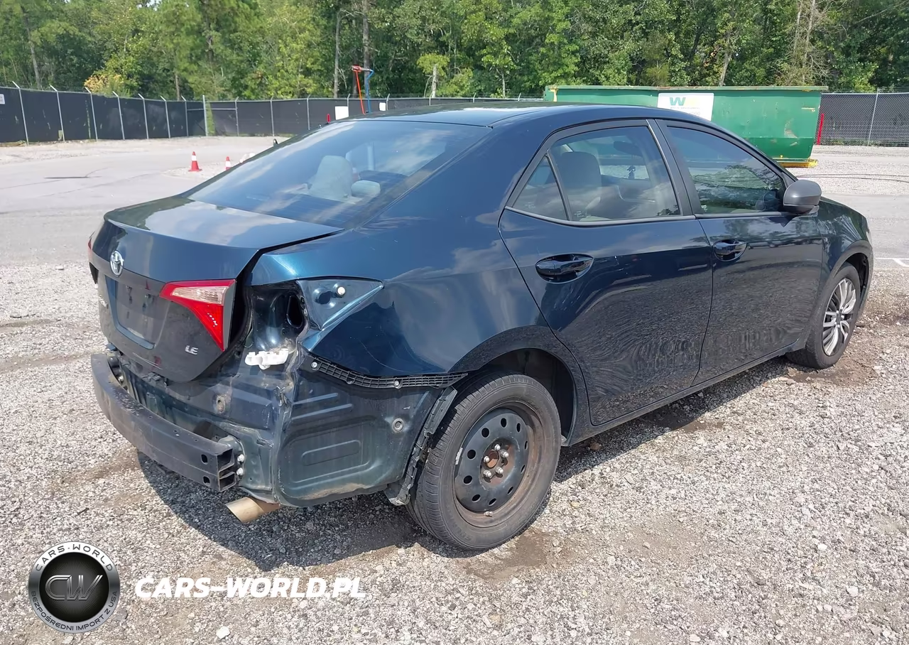 2017 Toyota Corolla Le VIN:2T1BURHE5HC863783 - 4