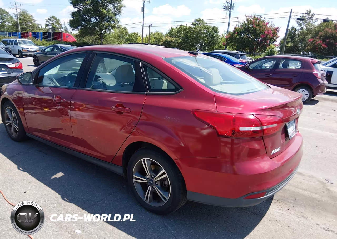 2017 Ford Focus Se VIN:1FADP3FE9HL251598 - 3