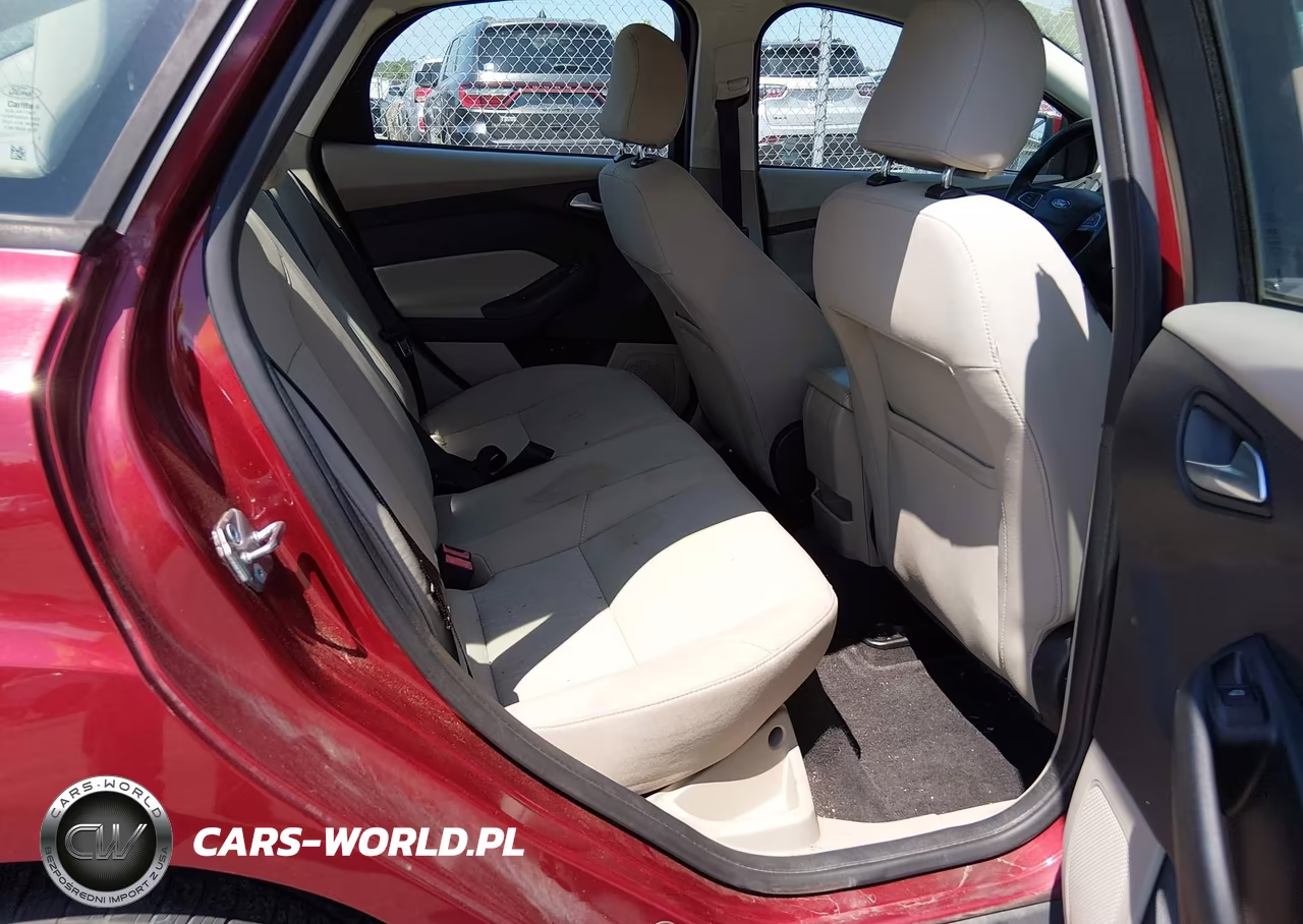 2017 Ford Focus Se VIN:1FADP3FE9HL251598 - 8
