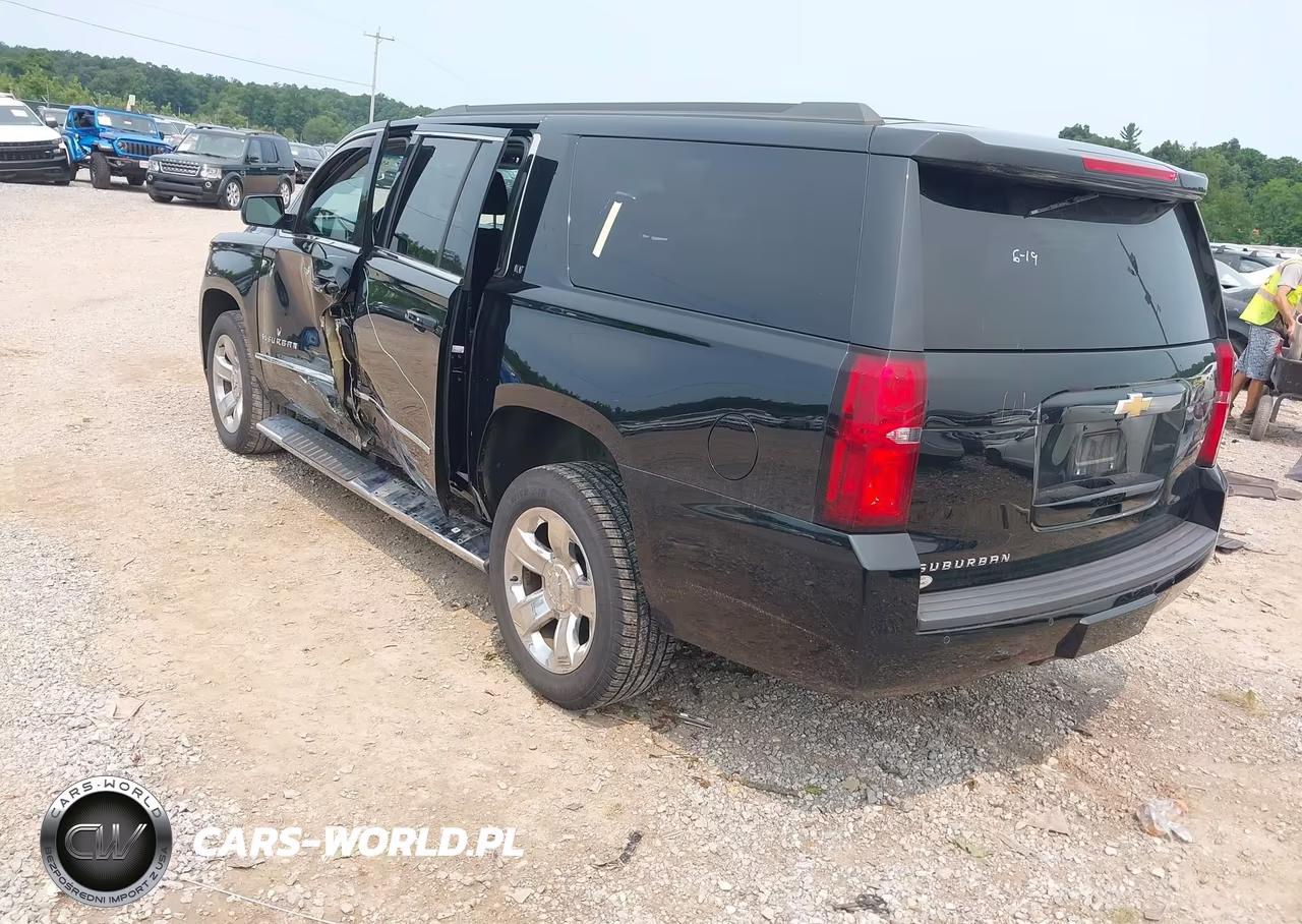 2019 Chevrolet Suburban Lt VIN:1GNSKHKC9KR242218 - 3