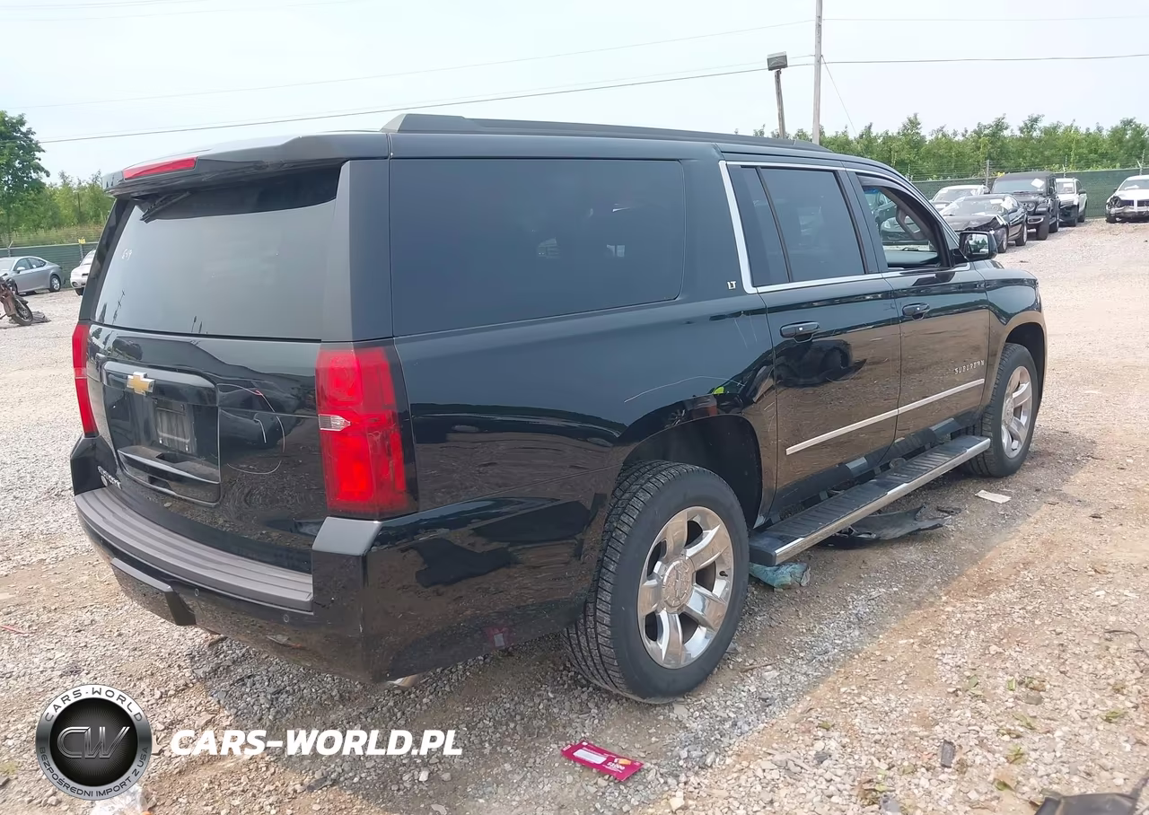 2019 Chevrolet Suburban Lt VIN:1GNSKHKC9KR242218 - 4