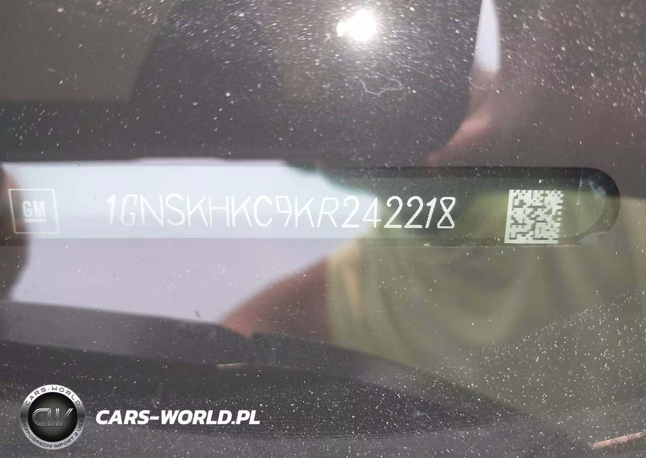 2019 Chevrolet Suburban Lt VIN:1GNSKHKC9KR242218 - 9