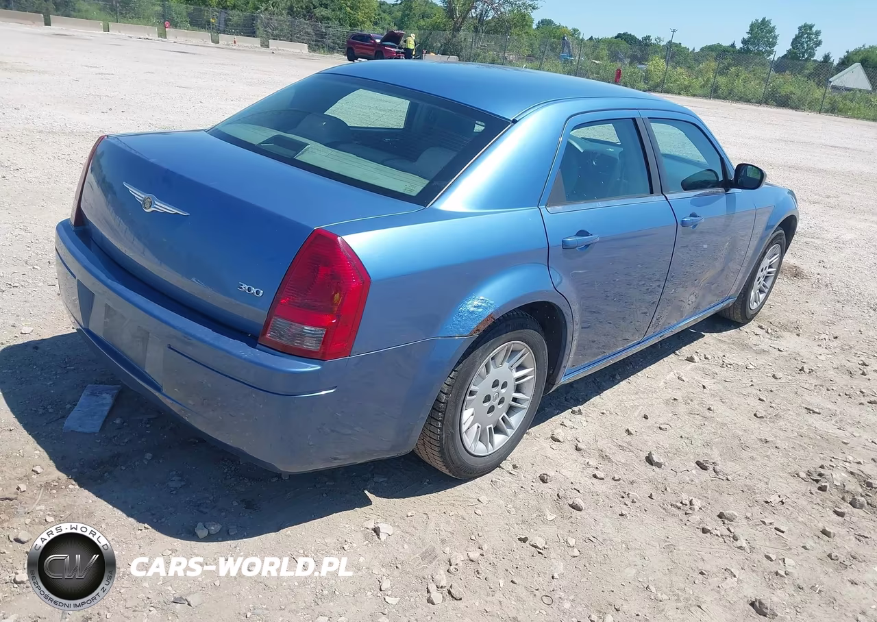 2007 Chrysler 300 VIN:2C3KA43R27H829735 - 4