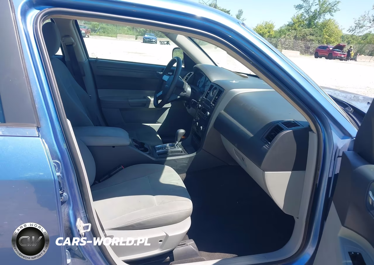 2007 Chrysler 300 VIN:2C3KA43R27H829735 - 5