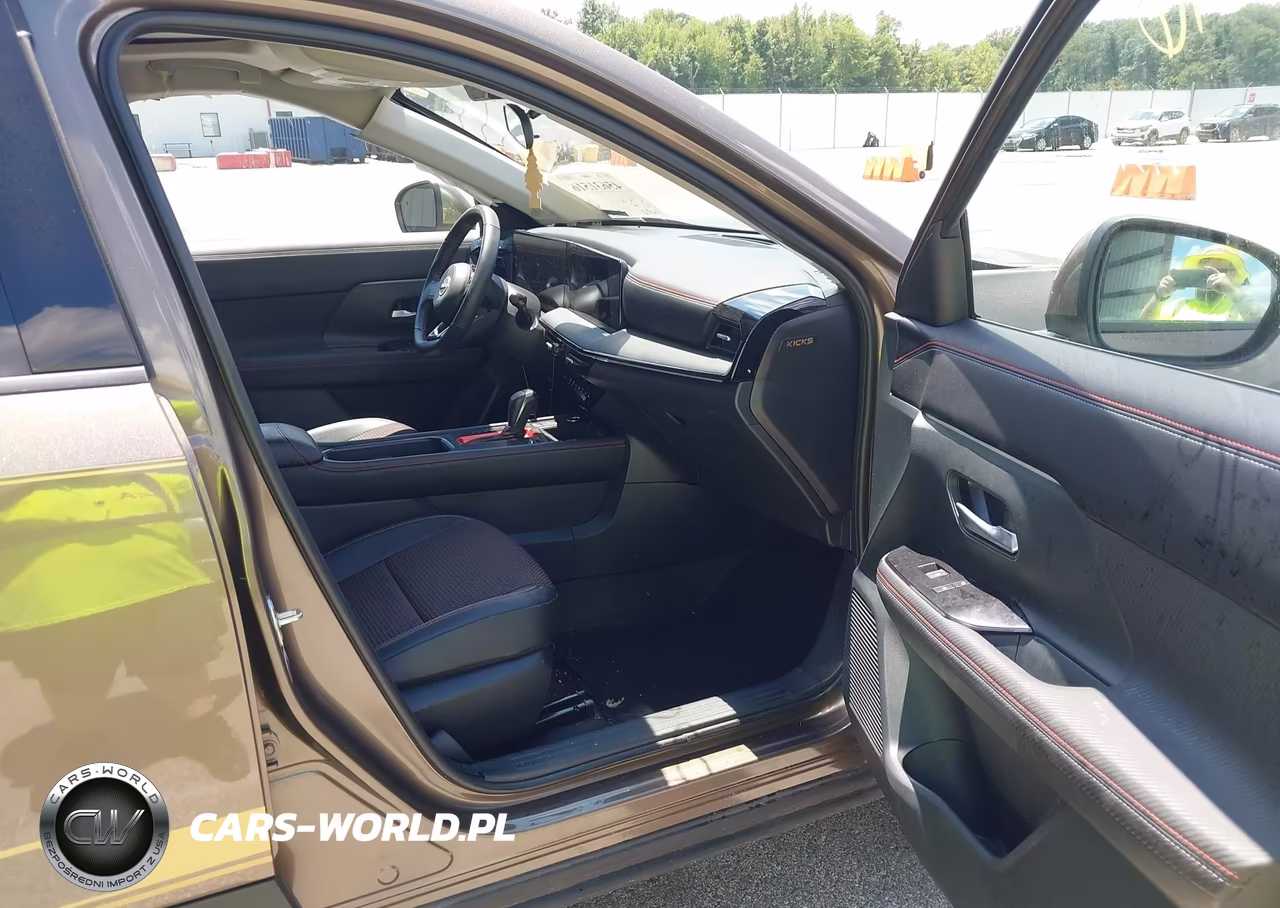 2025 Nissan Kicks Sr Intelligent Awd VIN:3N8AP6DD4SL314695 - 5