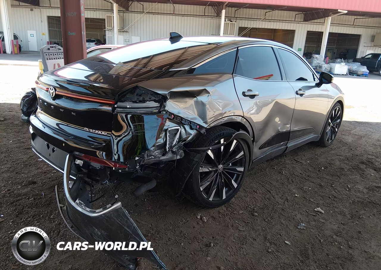 2026 Toyota Crown Platinum VIN:JTDAFAAF1T3014620 - 6
