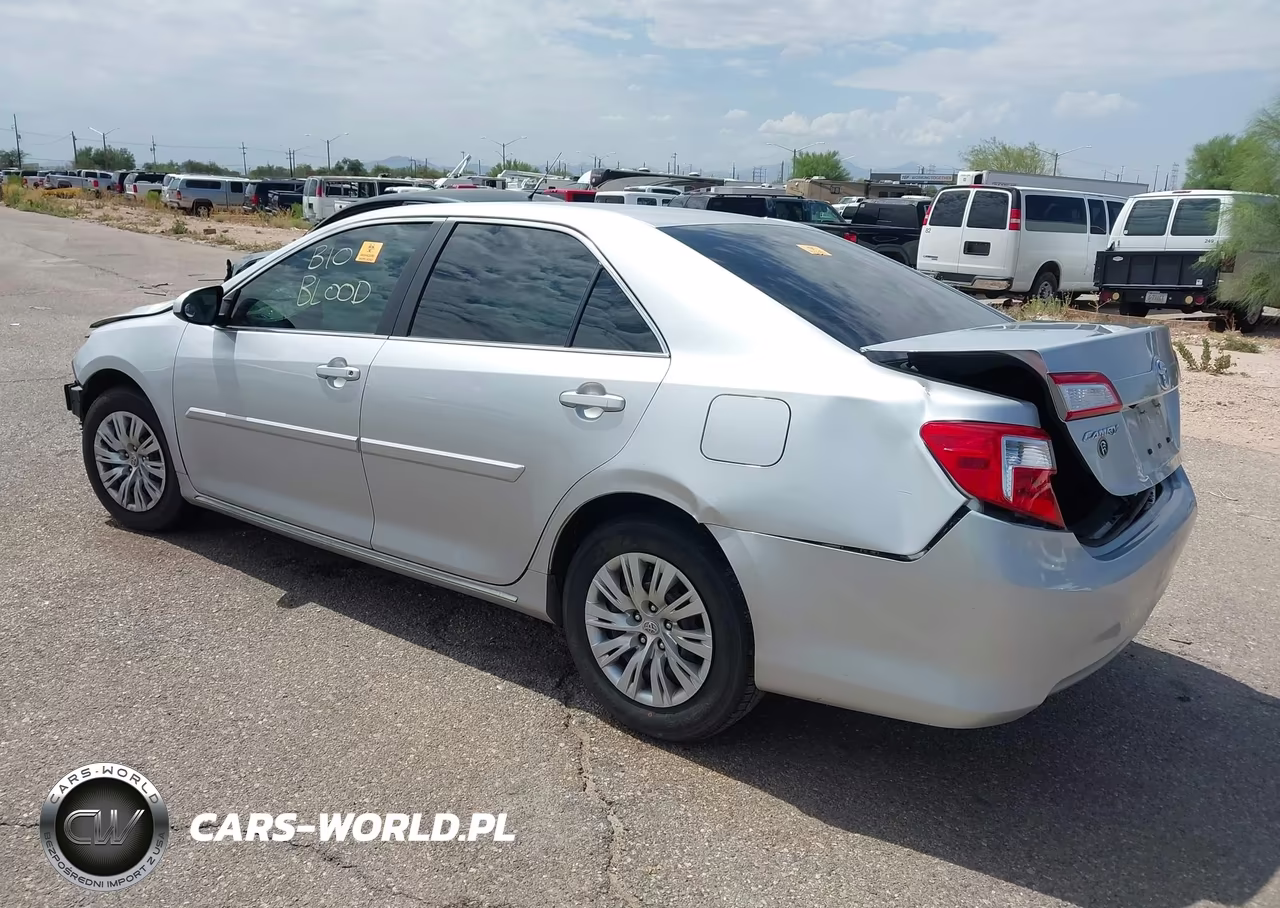2014 Toyota Camry Le VIN:4T1BF1FK6EU403658 - 3