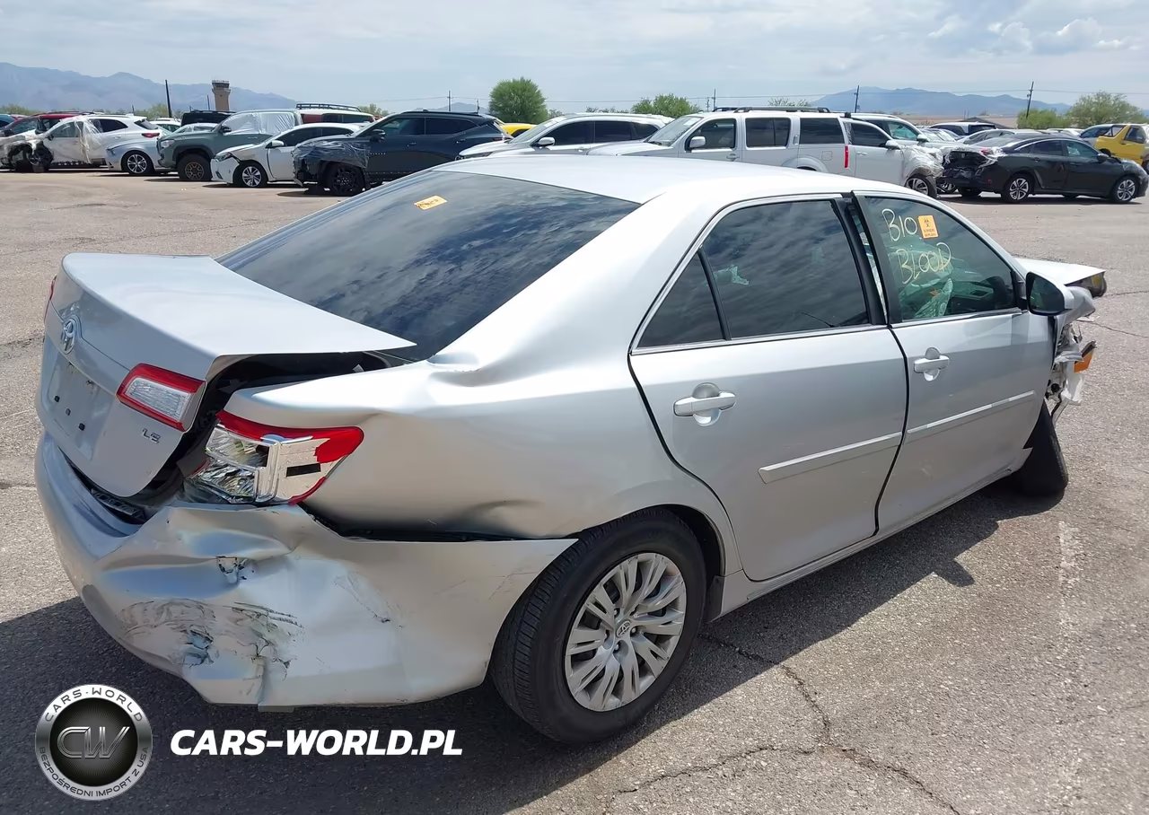 2014 Toyota Camry Le VIN:4T1BF1FK6EU403658 - 4