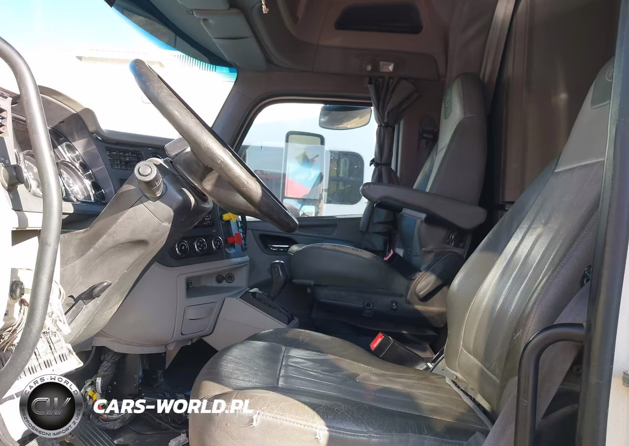 2018 Peterbilt 579 VIN:1XPBD49X4JD482811 - 7