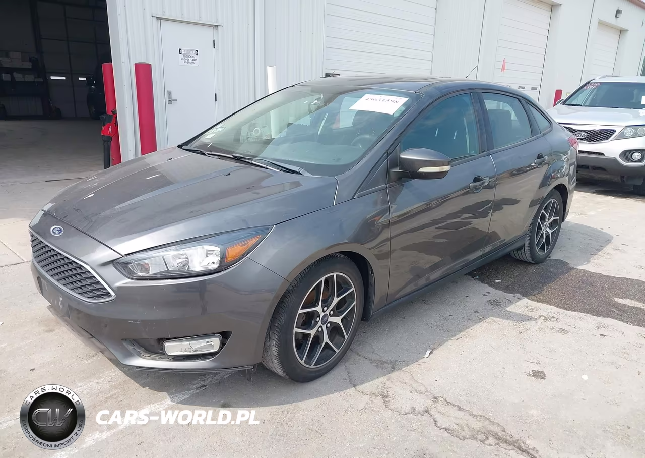 2017 Ford Focus Sel VIN:1FADP3H21HL256927 - 2