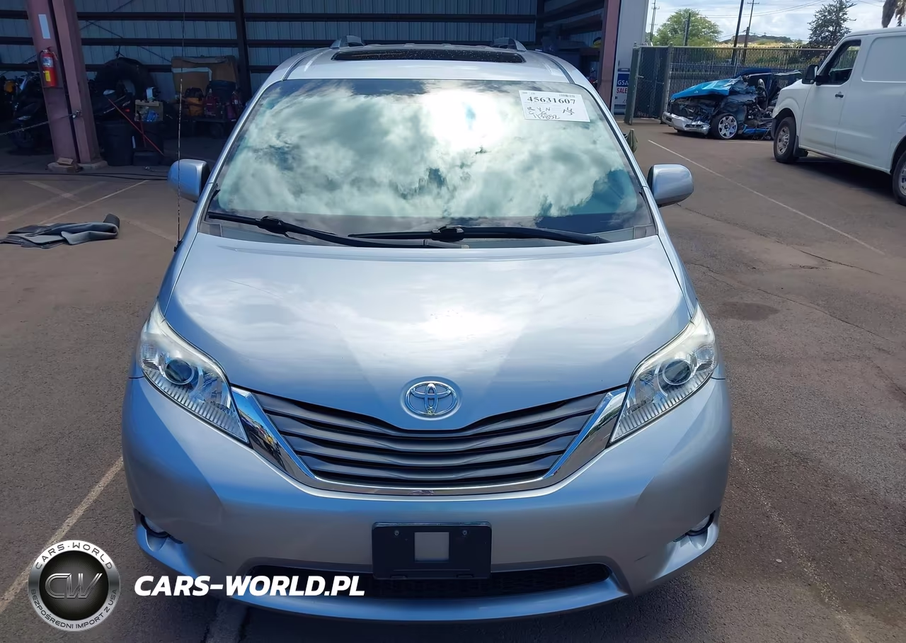 2011 Toyota Sienna Xle V6-Xle V6 Auto Access Seat VIN:5TDYK3DC5BS070905 - 12