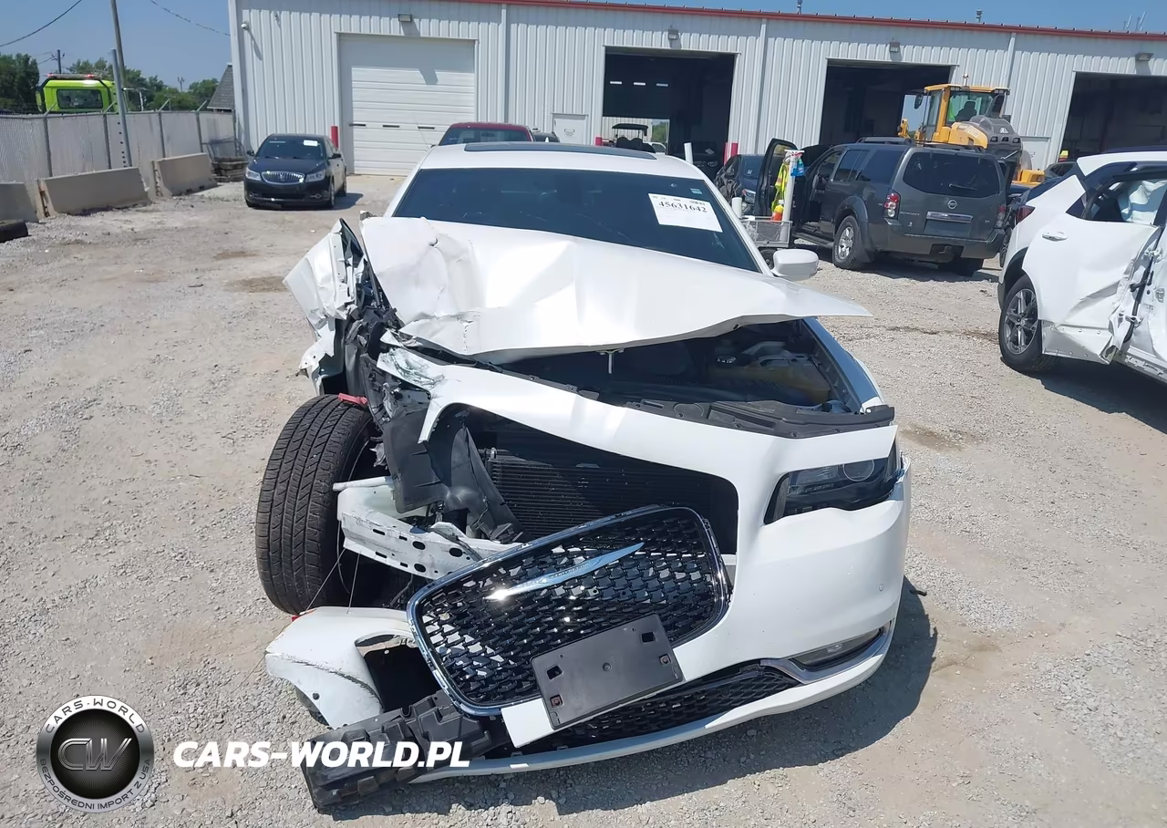 2015 Chrysler 300 300S VIN:2C3CCABG0FH763374 - 12