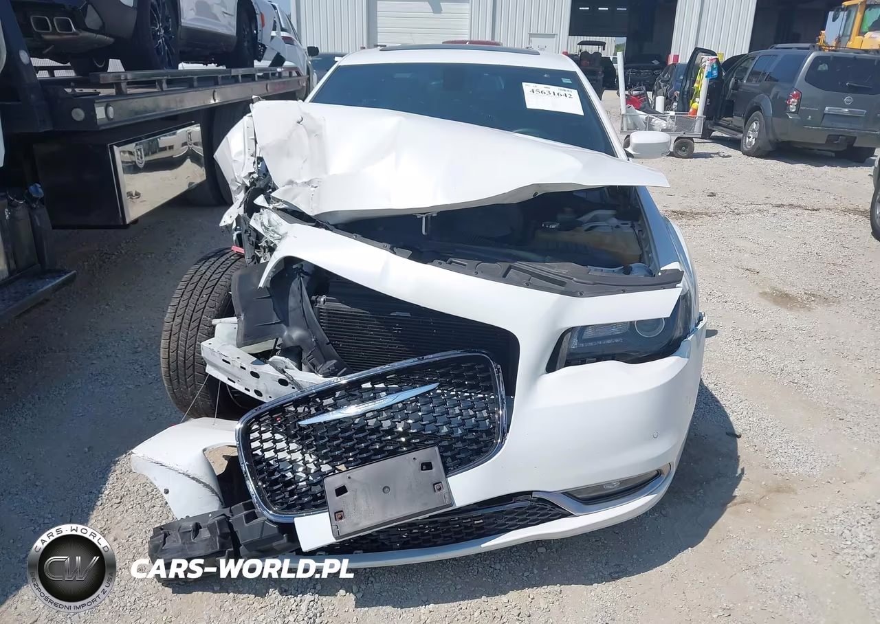 2015 Chrysler 300 300S VIN:2C3CCABG0FH763374 - 6