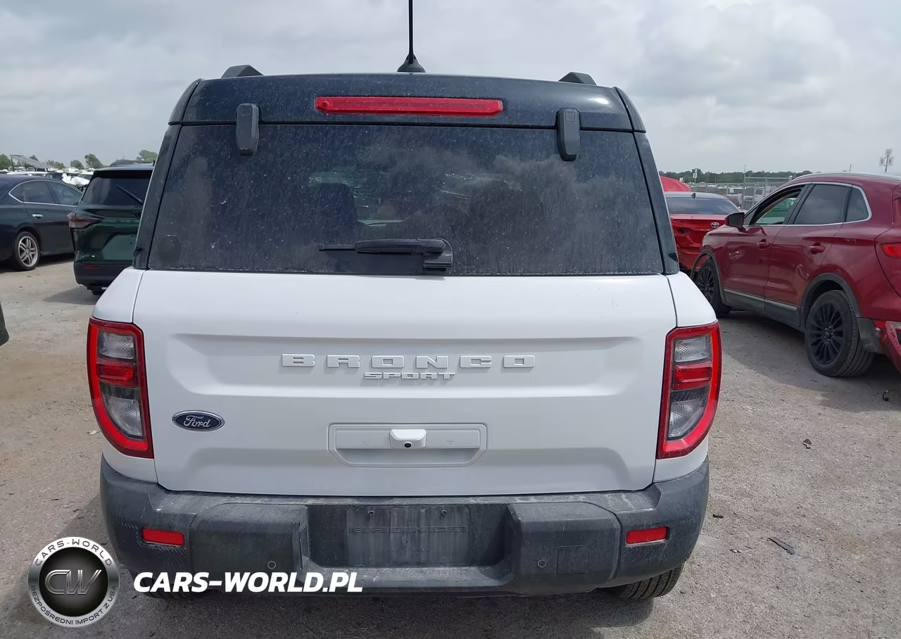 2025 Ford Bronco Sport Outer Banks VIN:3FMCR9CN8SRE49861 - 17