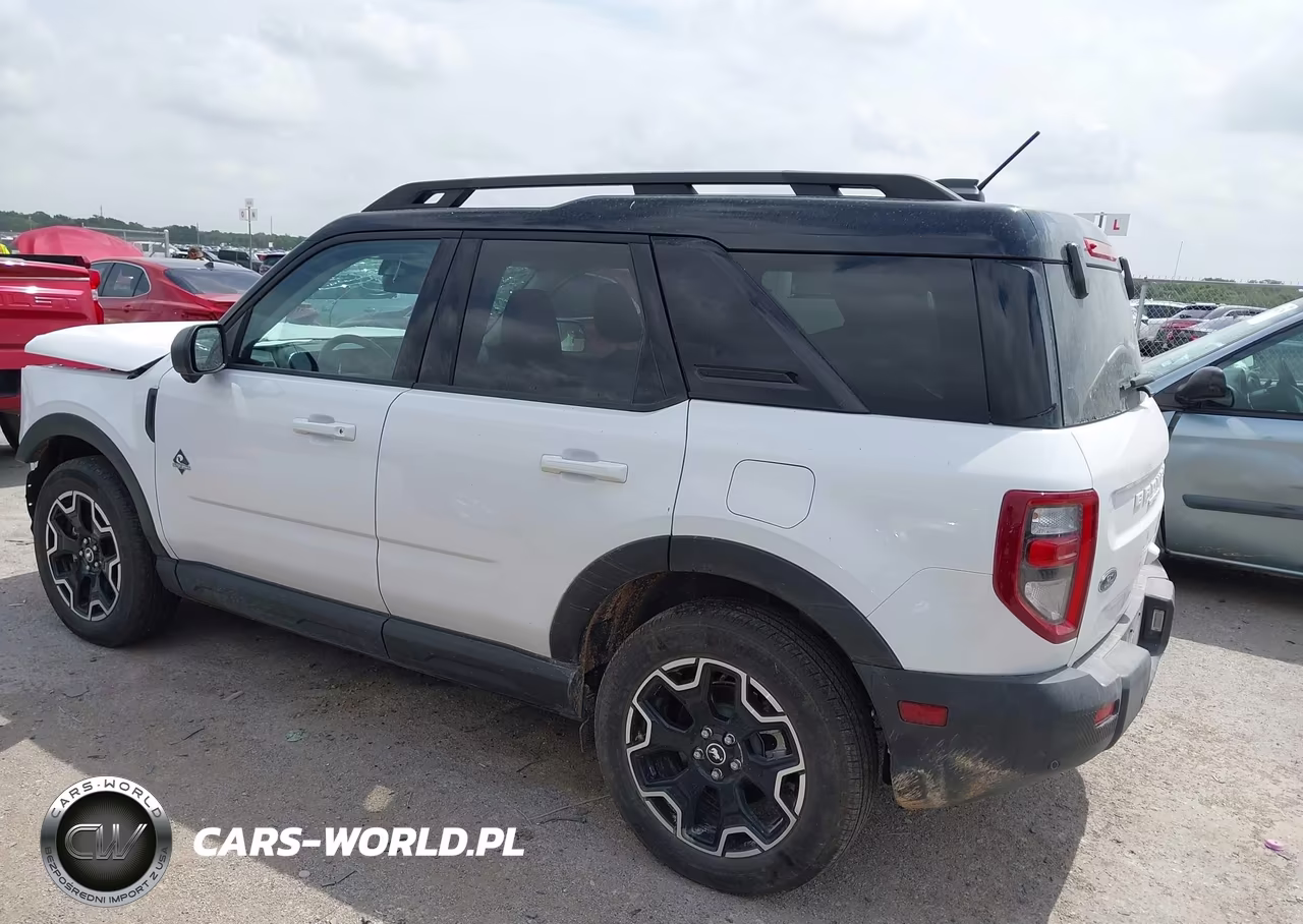 2025 Ford Bronco Sport Outer Banks VIN:3FMCR9CN8SRE49861 - 3